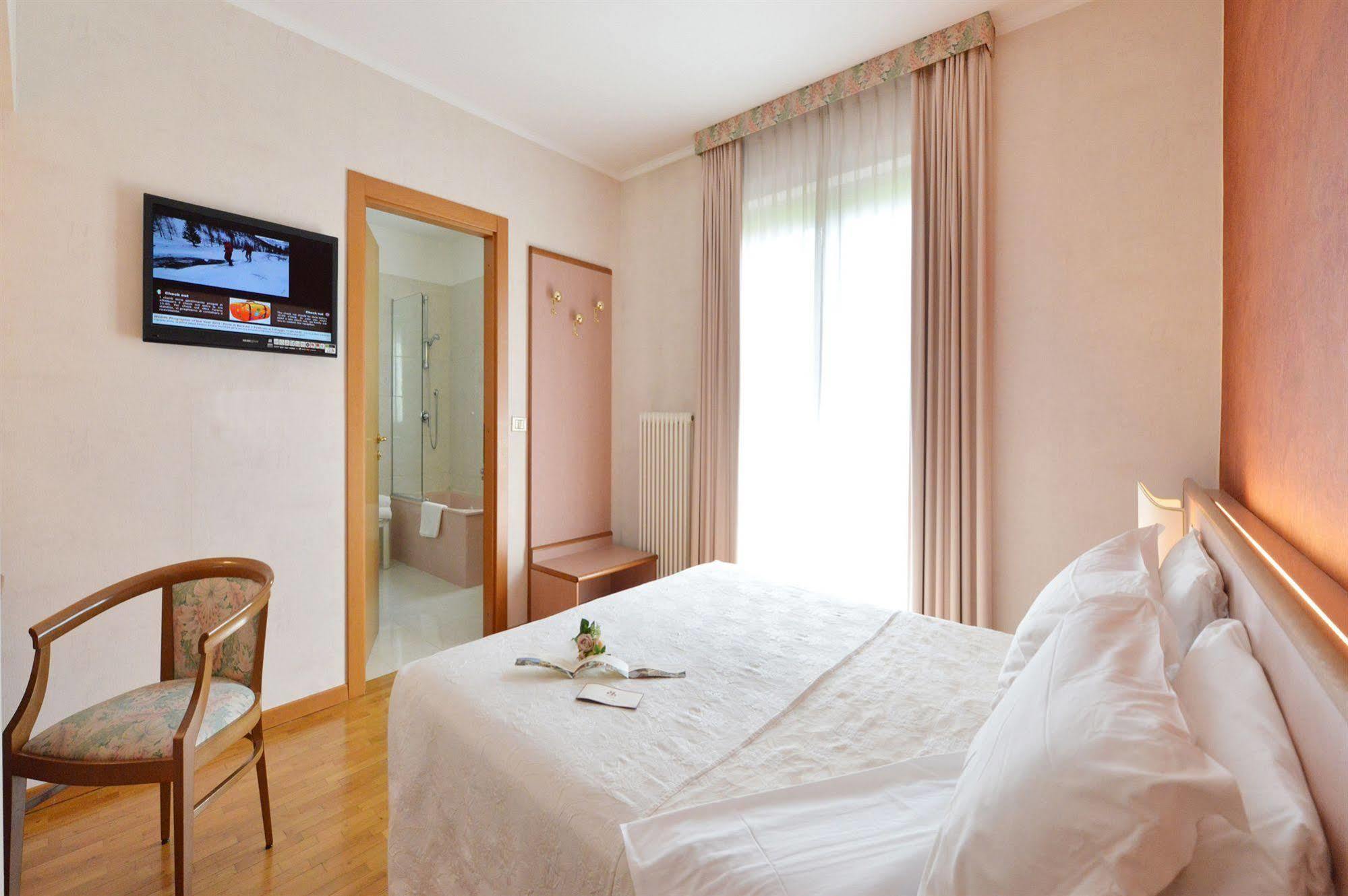 La Rocca Sport & Benessere Шатийон Экстерьер фото